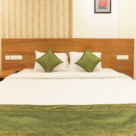 Treebo Trend Cmks Gulmohar Suites Kochi Eksteriør bilde