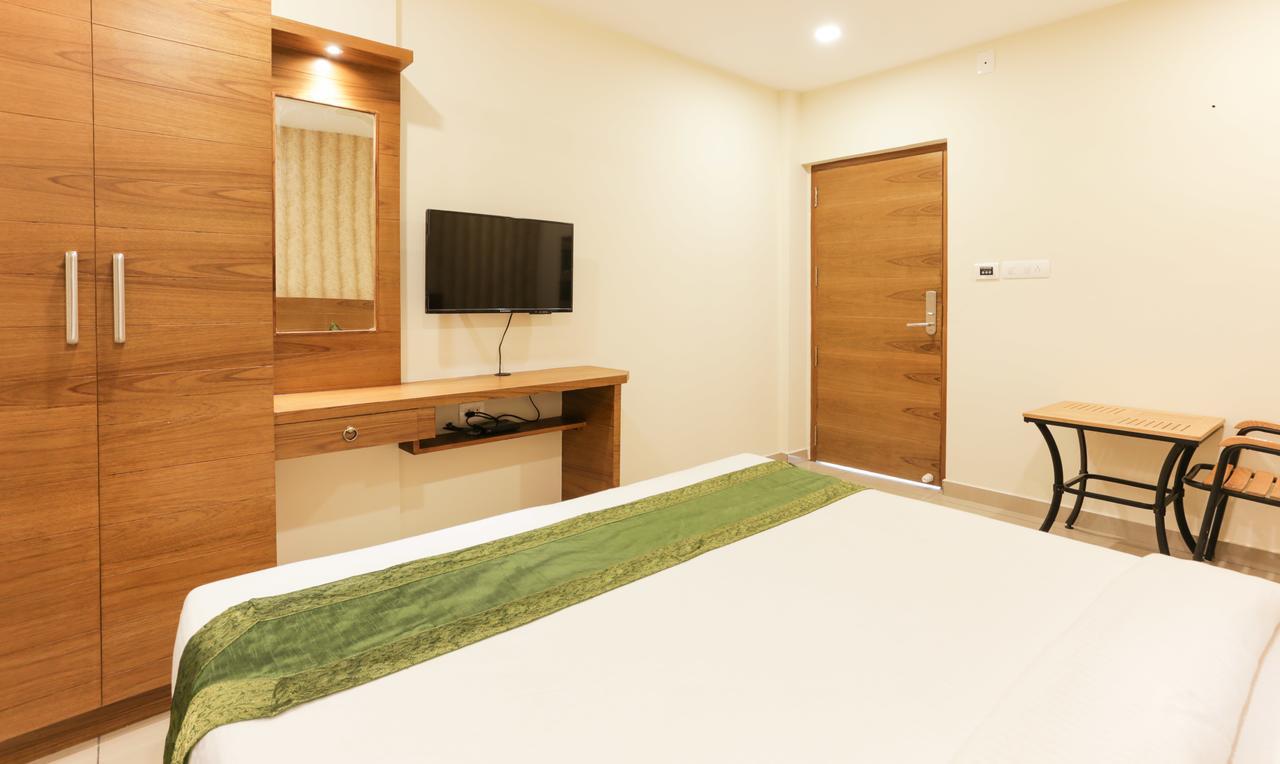 Treebo Trend Cmks Gulmohar Suites Kochi Eksteriør bilde